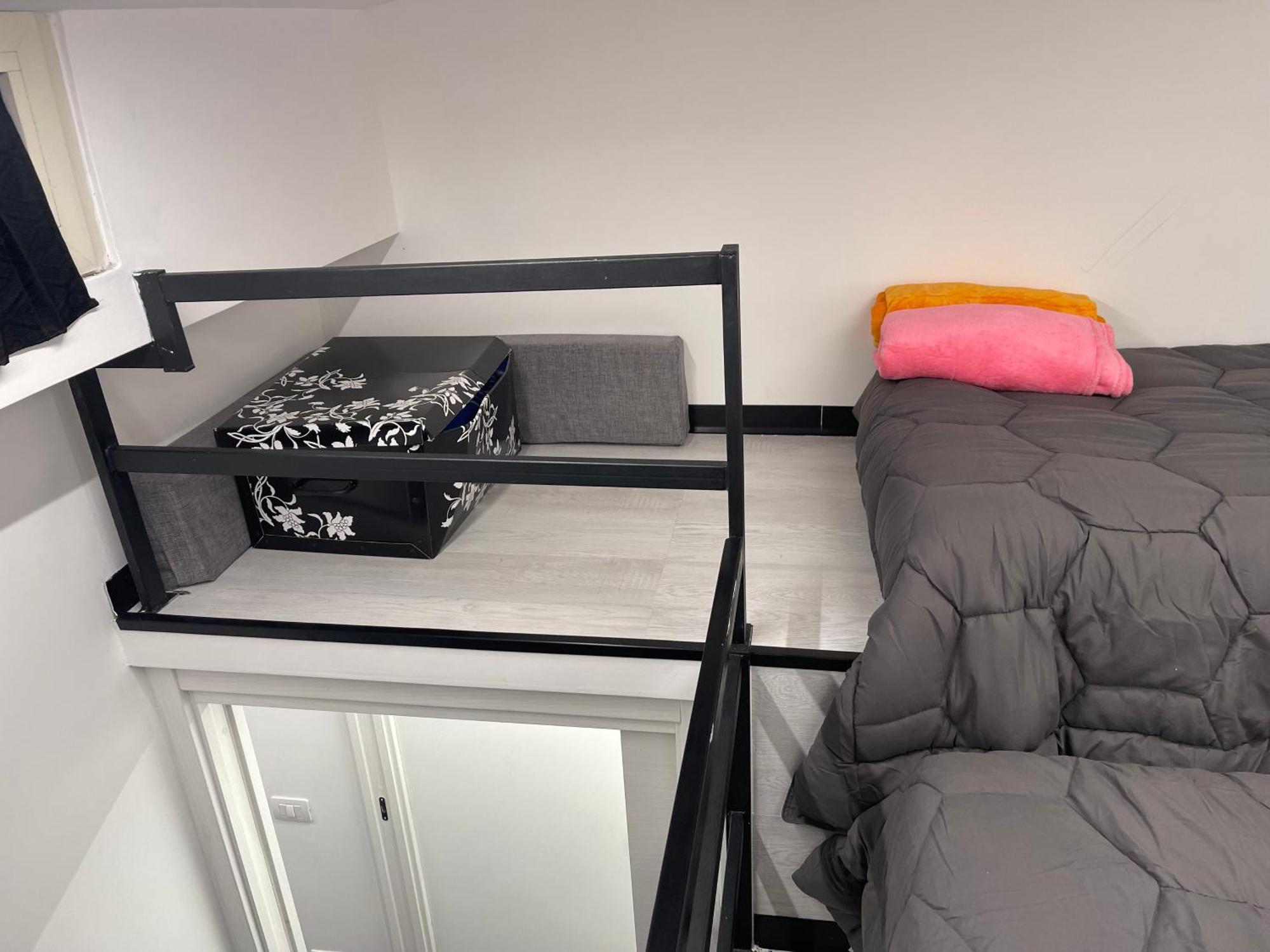 Lux House Airport Guest house