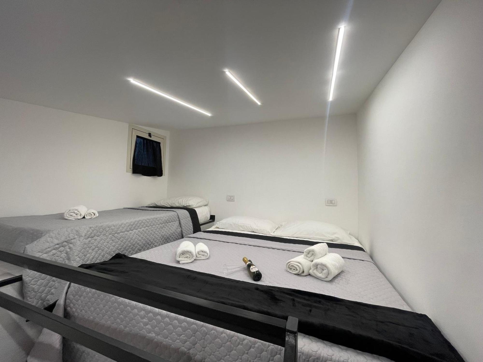 Guest house Lux House Airport Naples